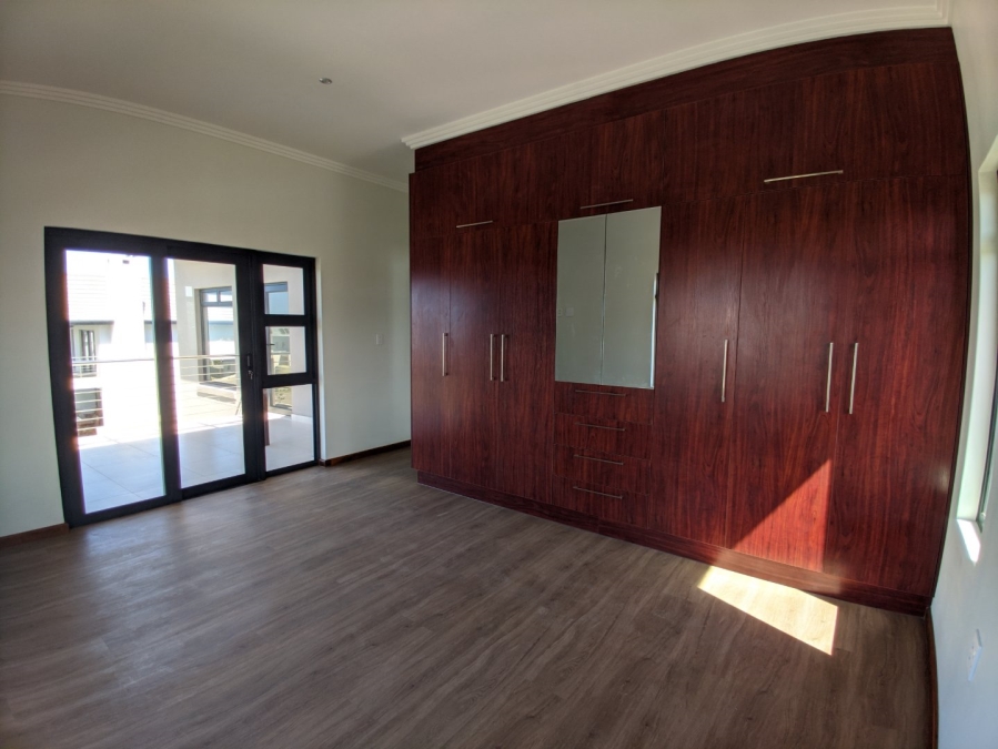 4 Bedroom Property for Sale in Kidds Beach Eastern Cape